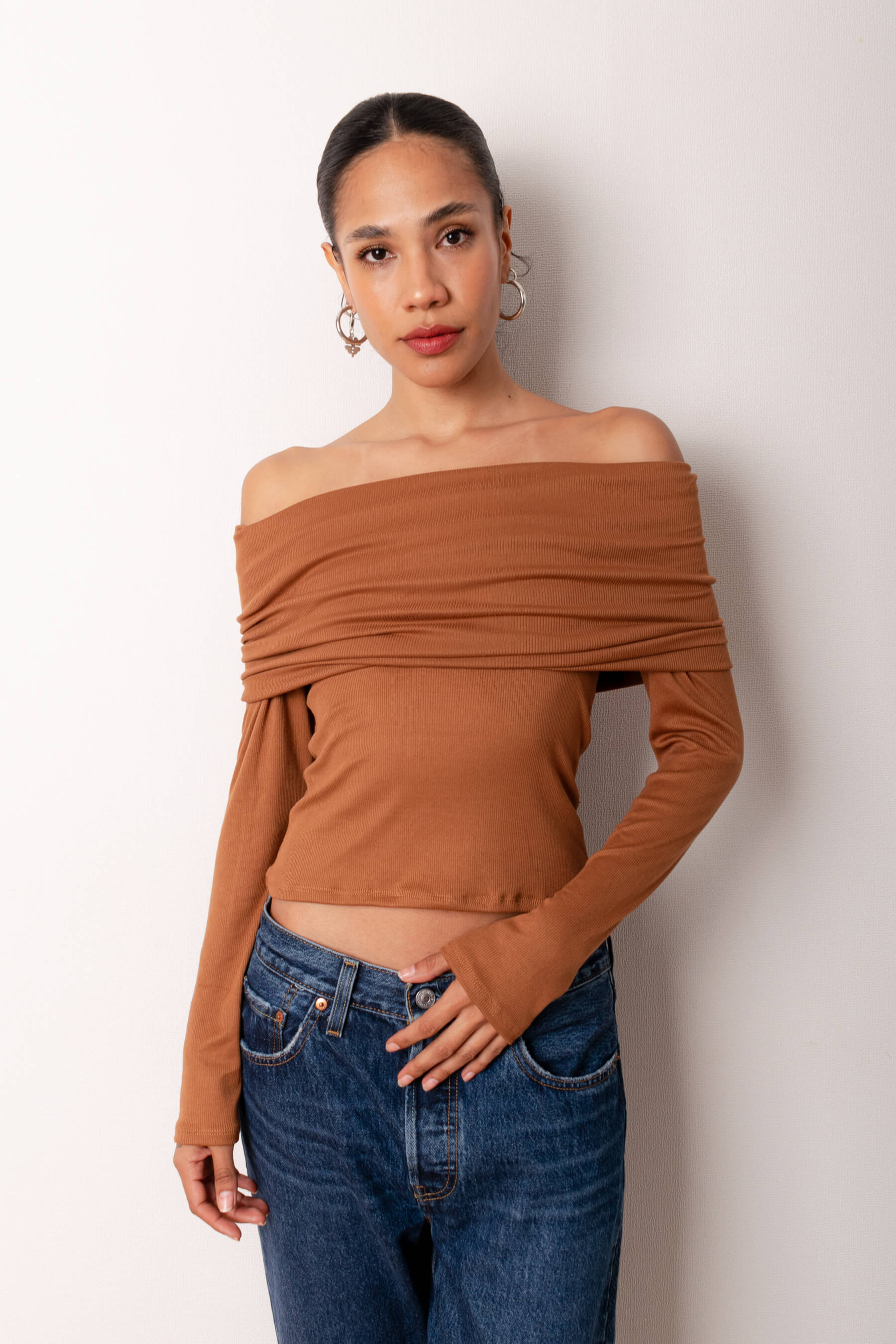 OFF SHOULDER CAMEL
