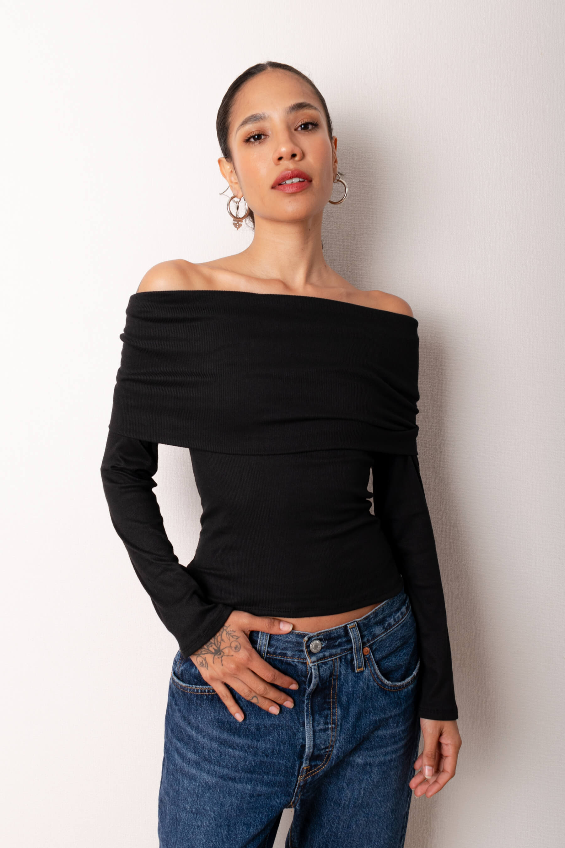 OFF SHOULDER  NEGRO